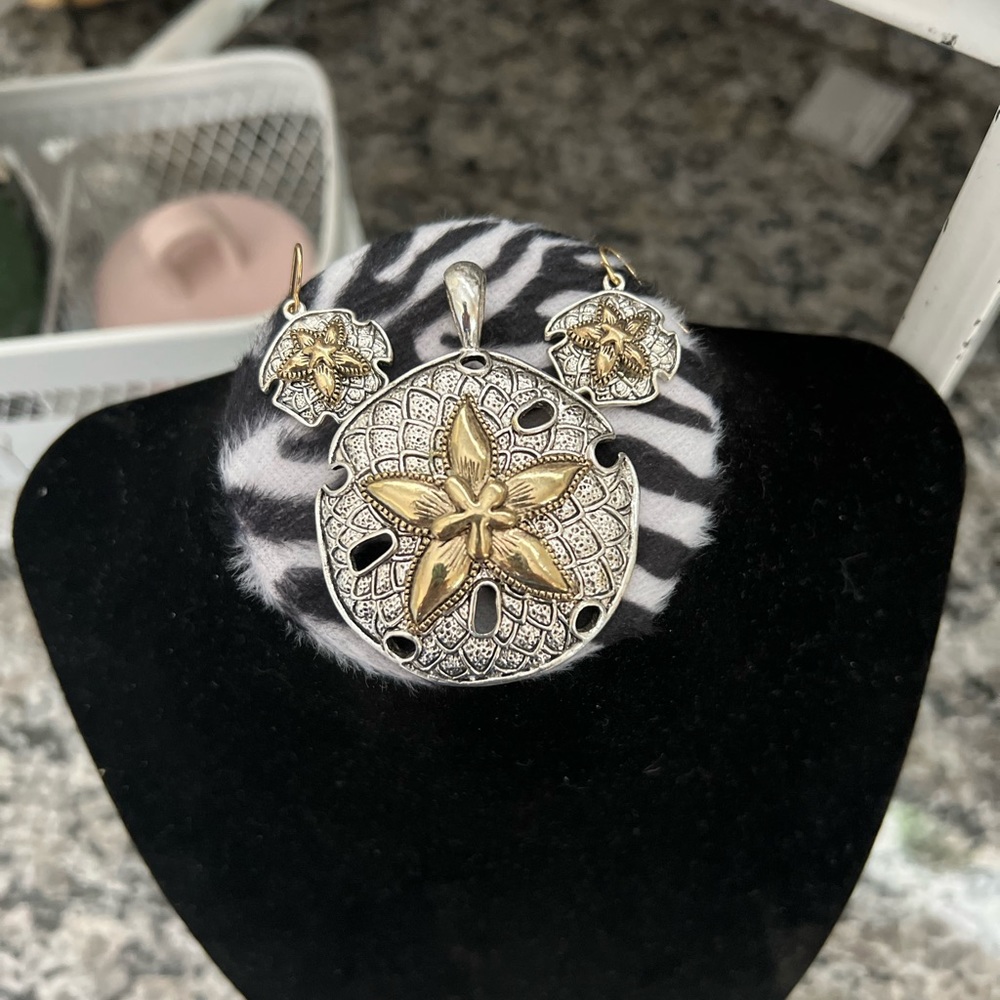 Pendant and earrings